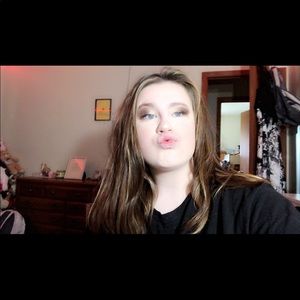 Meet your Posher, Dakota